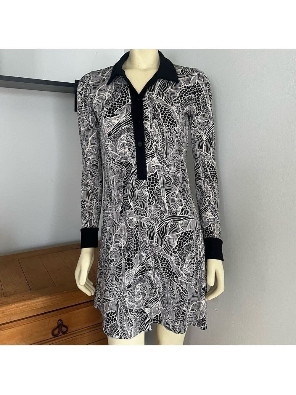 Diane Von Furstenberg Women’s Vintage Silk Black White Abstract Shirt Dress 4